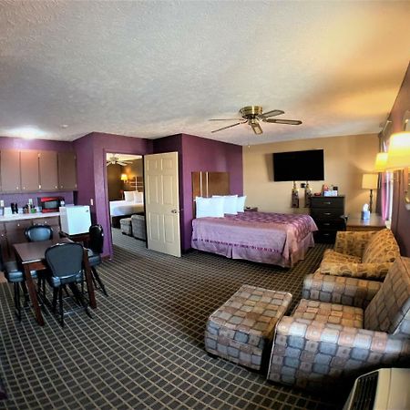 Star Plus Inn & Suites Selmer Exterior photo