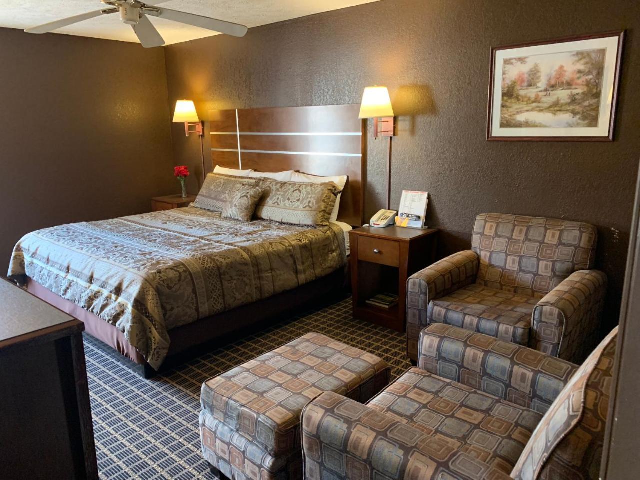Star Plus Inn & Suites Selmer Exterior photo