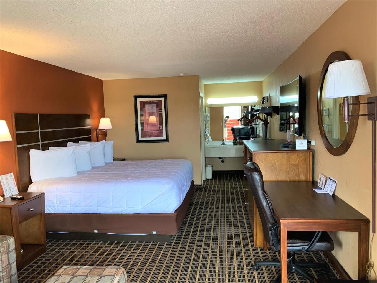 Star Plus Inn & Suites Selmer Exterior photo