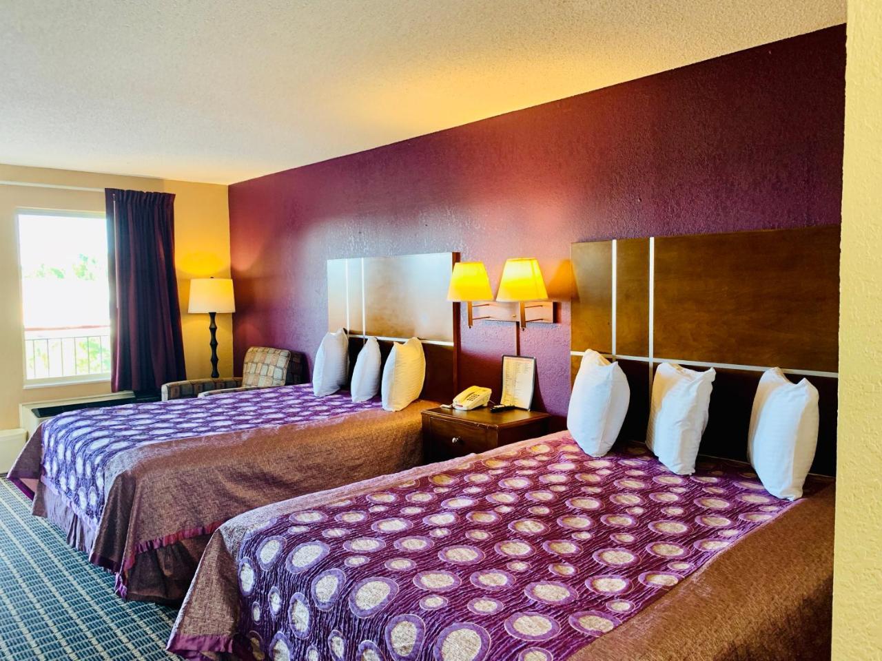 Star Plus Inn & Suites Selmer Exterior photo