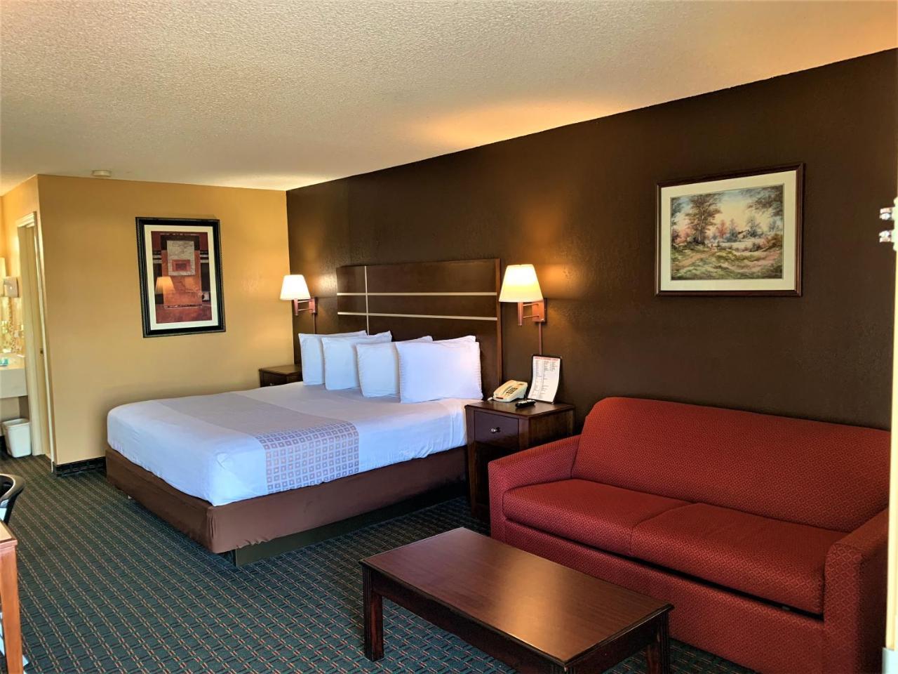 Star Plus Inn & Suites Selmer Exterior photo