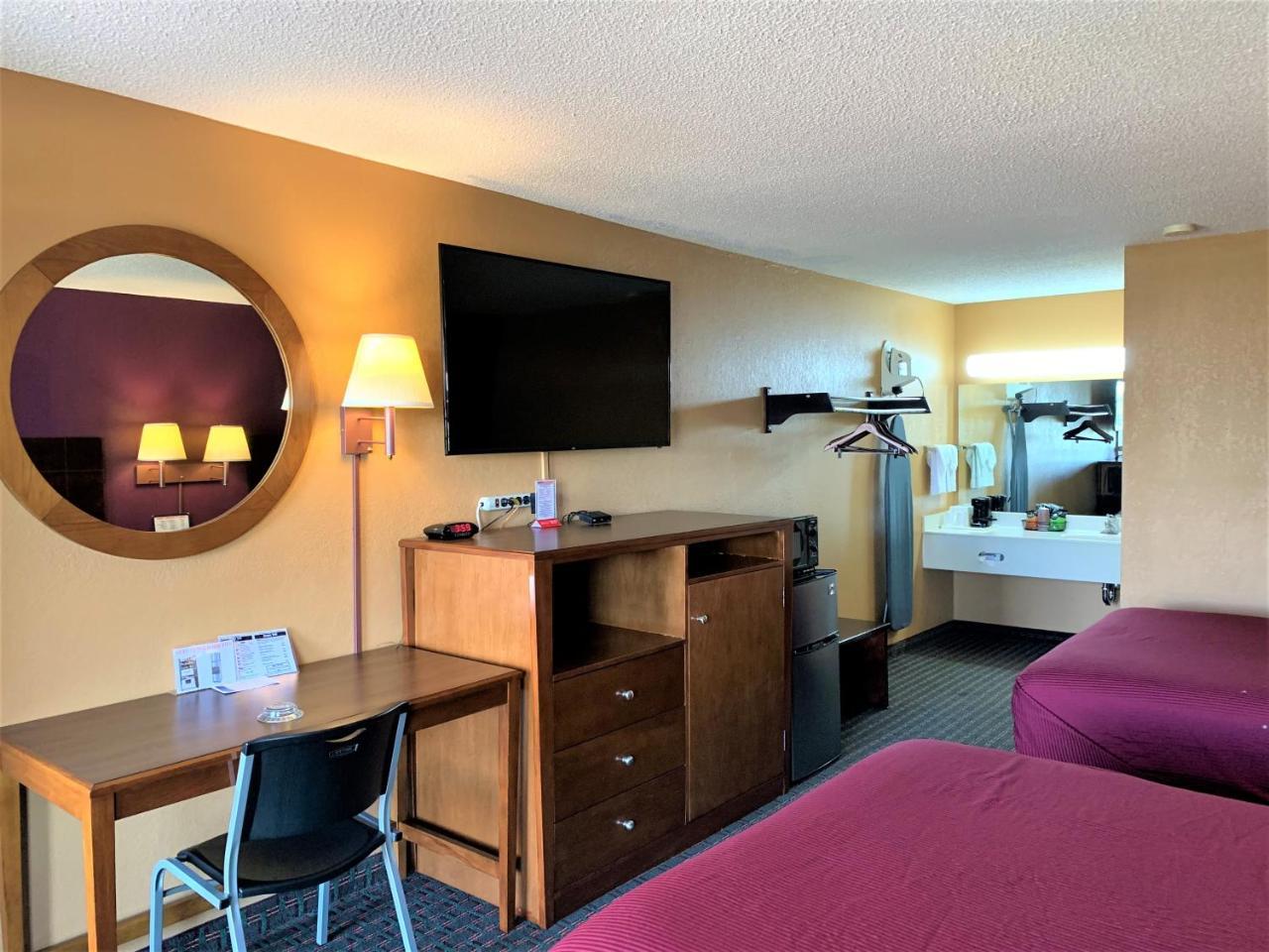 Star Plus Inn & Suites Selmer Exterior photo