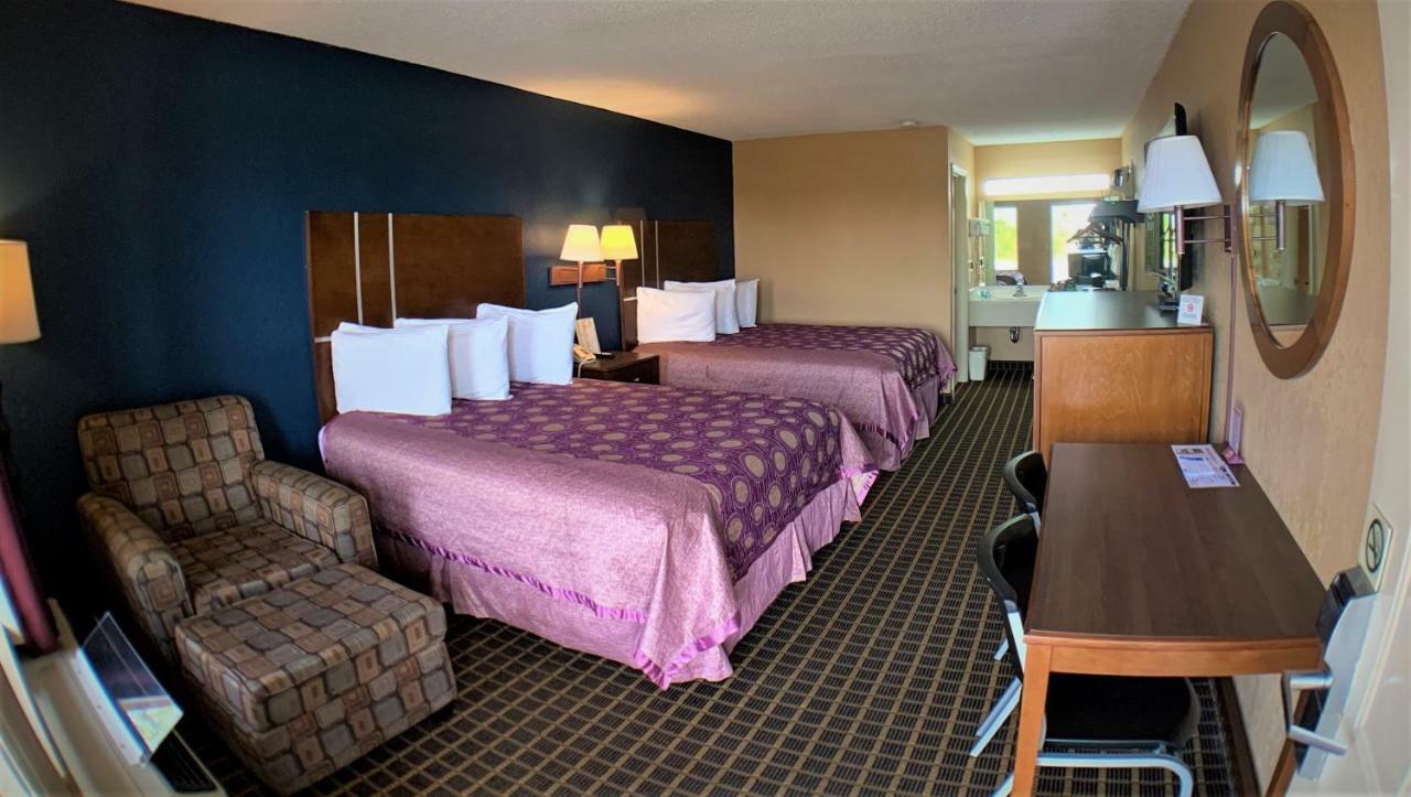 Star Plus Inn & Suites Selmer Exterior photo