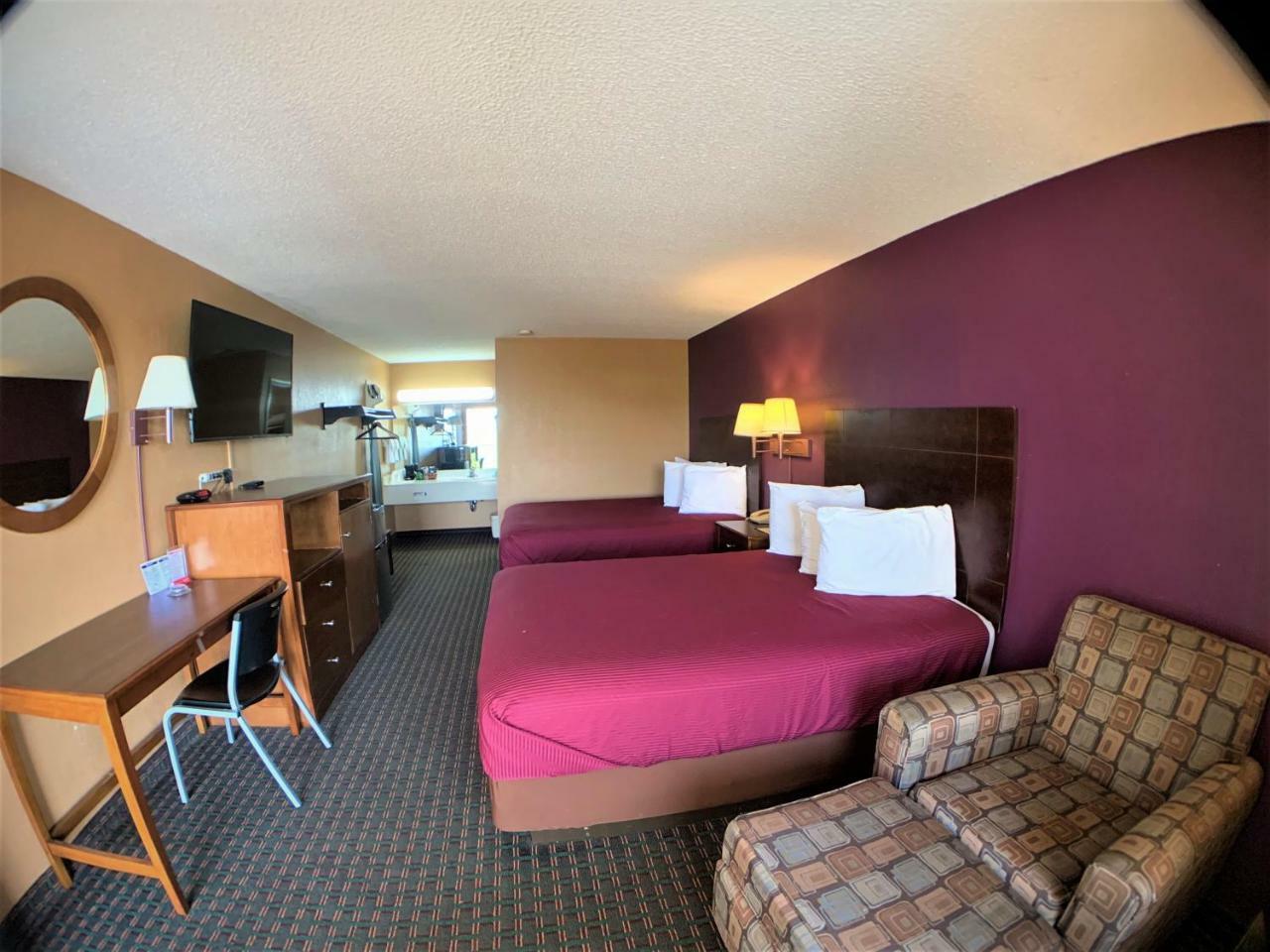 Star Plus Inn & Suites Selmer Exterior photo